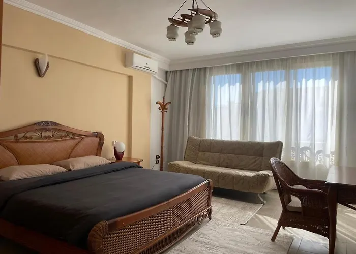 3br Front On Redsea Apartment *