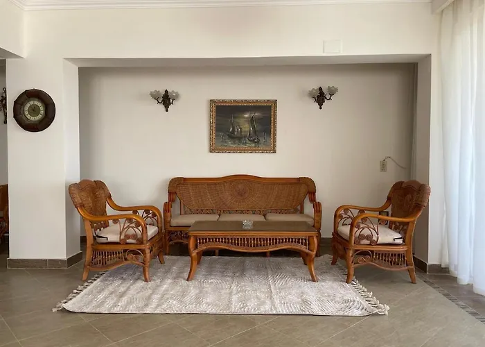 Apartment 3br Front On Redsea *