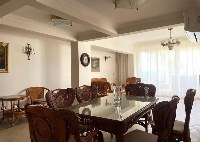 3br Front On Redsea Apartment